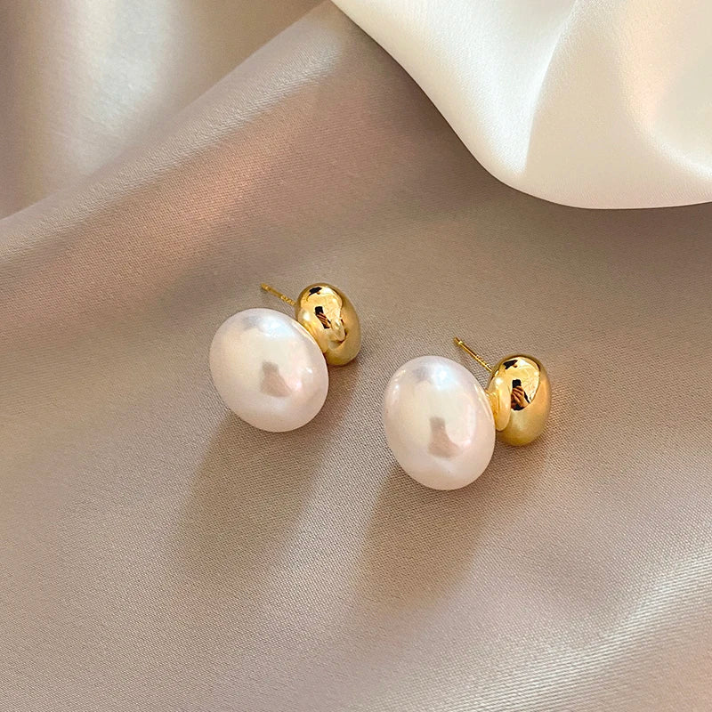 Pearl Earring