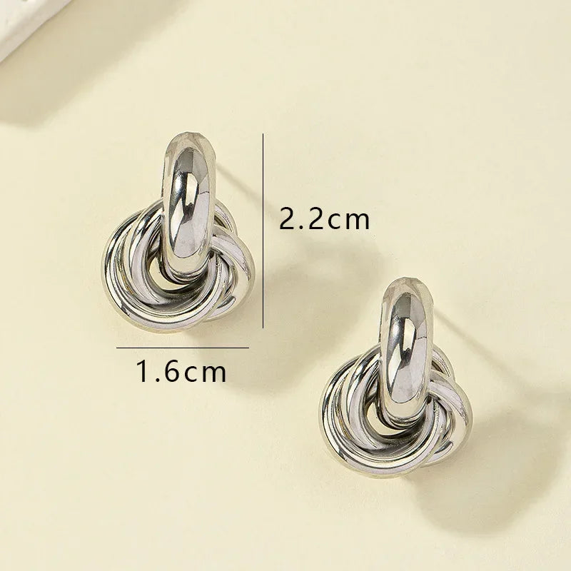 Ear Ring-Knot Style