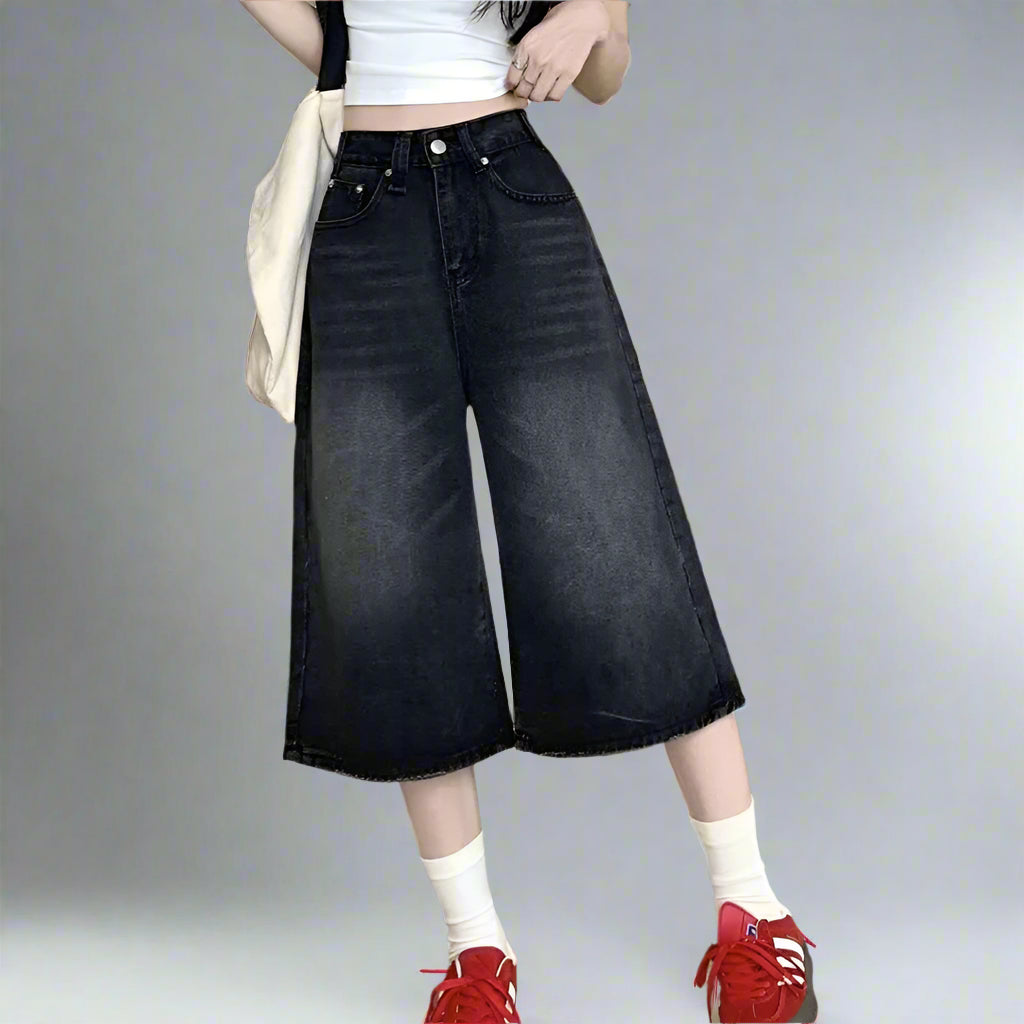 Wide Leg Short Jeans