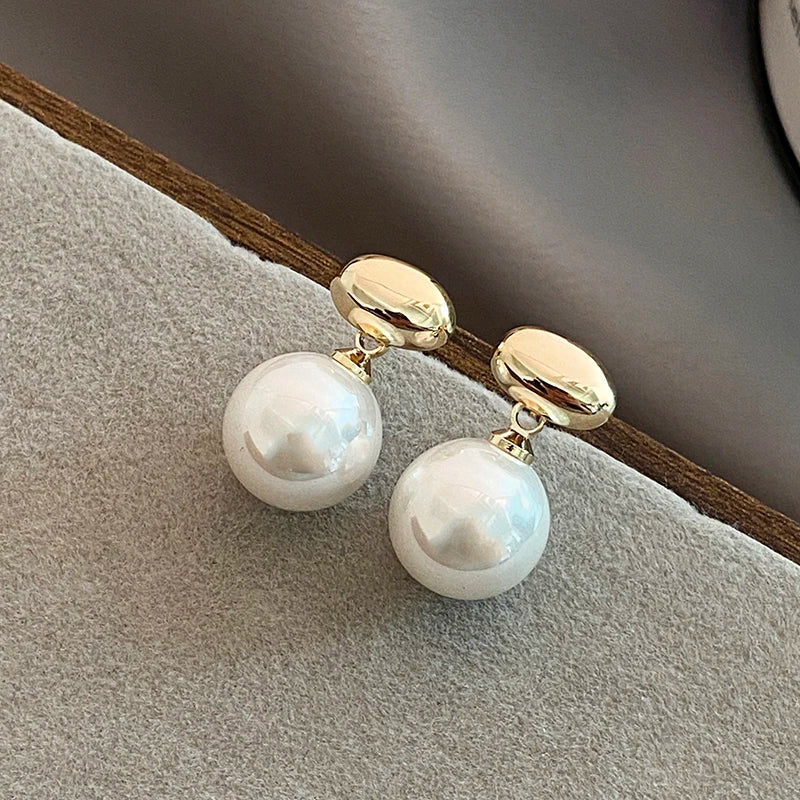 Pearl Earring