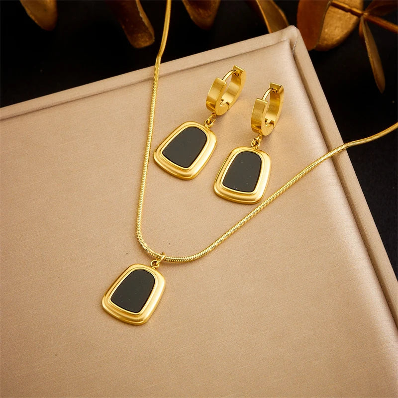 Geometric Necklace Set