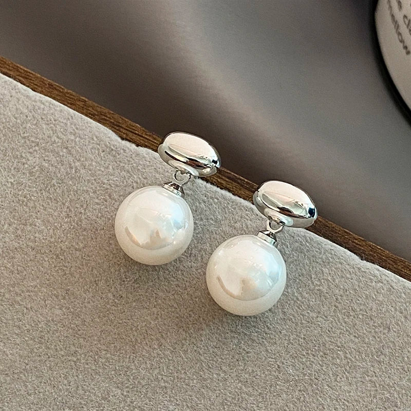 Pearl Earring