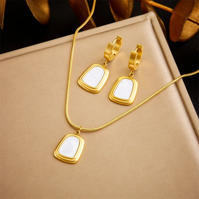 Geometric Necklace Set