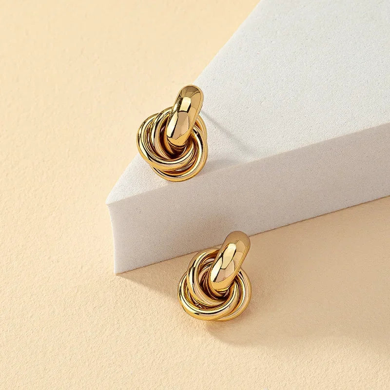 Ear Ring-Knot Style