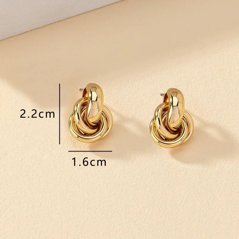 Ear Ring-Knot Style