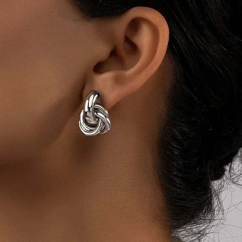 Ear Ring-Knot Style
