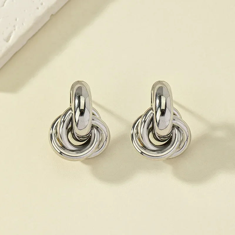 Ear Ring-Knot Style