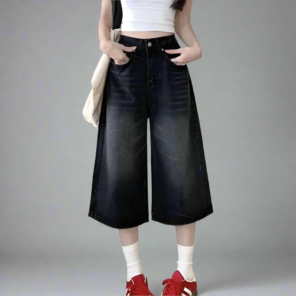 Wide Leg Short Jeans