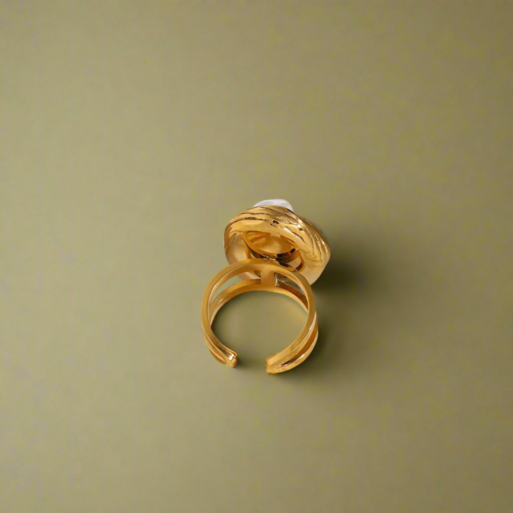 Classy Gold Color Ring